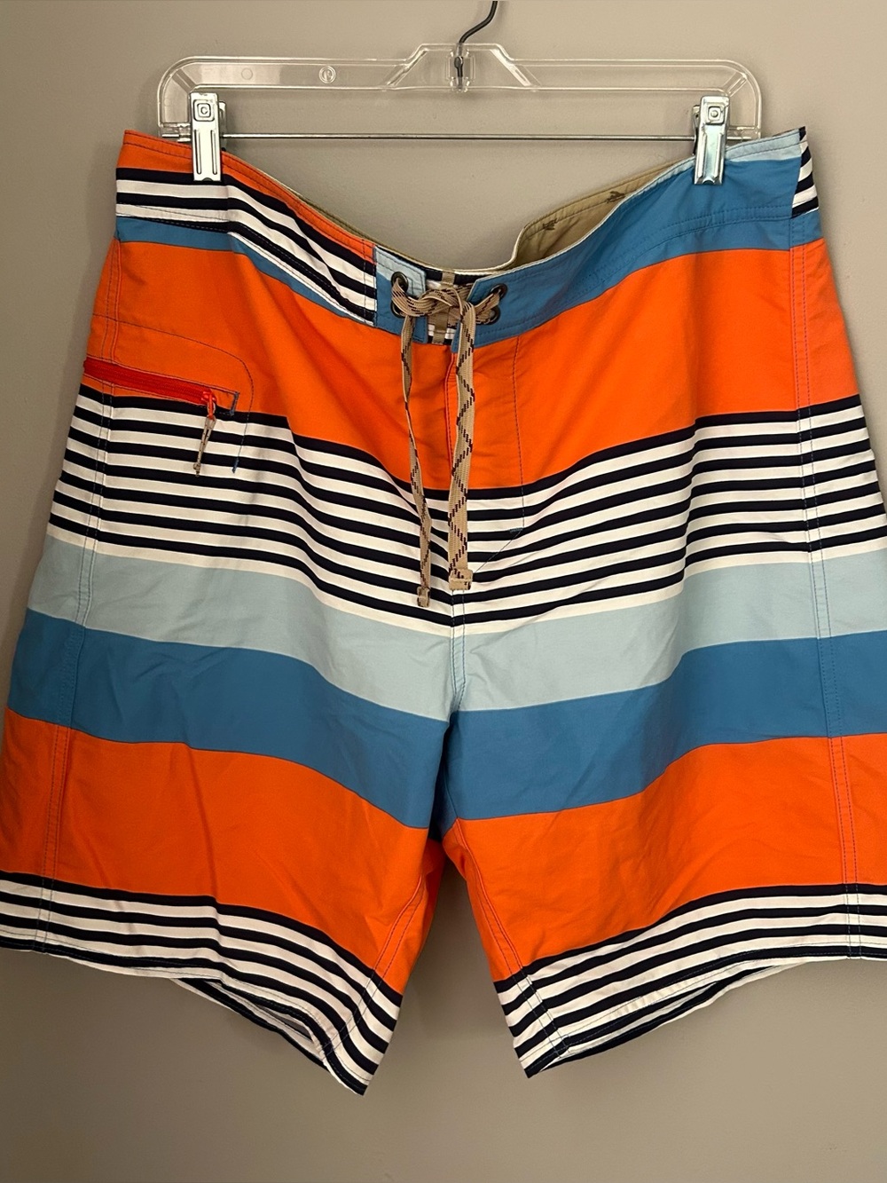 Patagonia Men’s Printed Wavefarer Board Shorts 19” brand new size 38